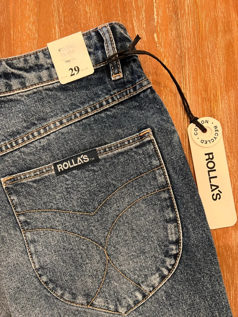 NWT Rolla’s Studio Flare Jean size 29 - Picture 11 of 11